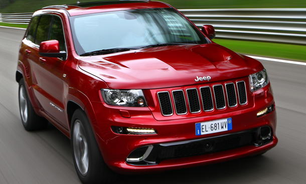 Jeep Grand Cherokee Srt8 Brachialer Kampf Koloss Auf Luxus