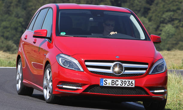 Mercedes B 200 BlueEFFICIENCY - Die B-Klasse veränderte sich kaum im Vergleich zu ihrem Vorgänger Bilder Mercedes B 200 BlueEFFICIENCY 2012
