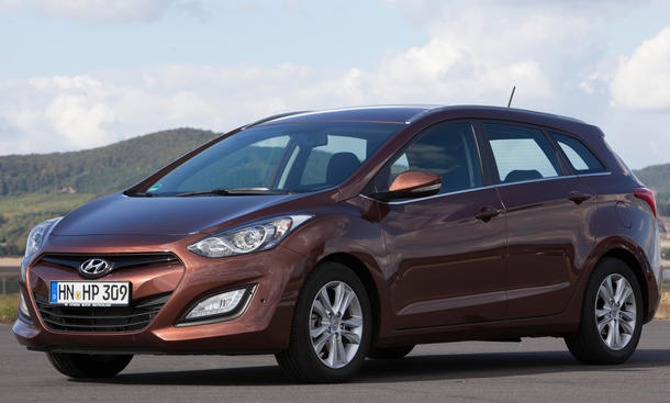 Hyundai i30 cw 1.6 CRDi - Hyundai i30 cw 1.6 CRDi: 110 PS, Vorderradantrieb, 0-100 km/h in 10,9 s, 185 km/h Spitze, 21.950 Euro Vergleichstest Hyundai i30 cw 1.6 CRDi Kompaktkombi
