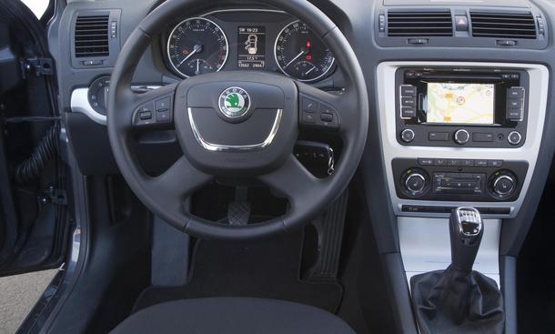 Vergleichstest Kompaktklasse-Kombis: Hyundai i30 cw, Renault Megane Vergleichstest Kompaktklasse-Kombis: Hyundai i30 cw, Renault Megane