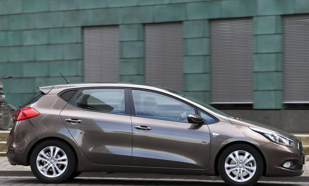 Kia cee'd 1.4 CVVT - Mit 2,65 Meter Radstand und 4,30 Meter Gesamtlänge ... Bilder Kia cee'd 1.4 CVVT Kompaktklasse Vergleich 2012