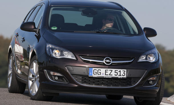 Opel Astra Sports Tourer 1.7 CDTI ecoFLEX - Gerade intensiv überarbeitet, schon der erste echte Härtetest gegen das gefährliche Aufsteiger-Trio Bilder Opel Astra Sports Tourer 1.7 CDTI ecoFLEX Kompaktklasse Kombi Vergleich 2012