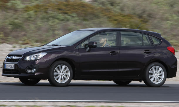 Bilder Subaru Impreza 1.6i 2013 Kompaktwagen Test