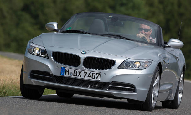 Bilder BMW Z4 sDrive18i 2013 Roadster Cabrio Vergleichstest