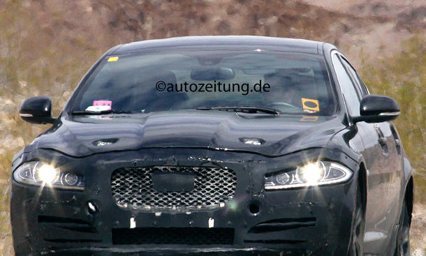 Erlkönig Jaguar XS 2015 X-Type Mittelklasse-Limousine Mule Bilder