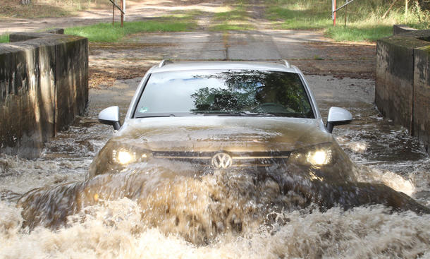 VW Touareg V6 TDI BlueMotion Technology TERRAIN TECH Bilder Vergleichstest