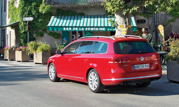 VW Passat Variant 2.0 TDI im Dauertest - Kaffeepause beim Ortstermin im schönen Südfrankreich Bilder VW Passat Variant 2.0 TDI Dauertest 100.000 km Fazit Heck