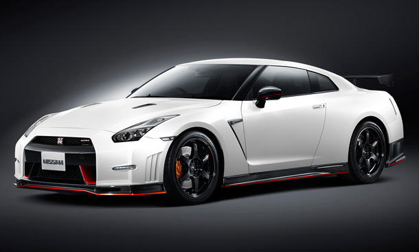 Nissan GT-R Nismo 2013 Tokyo Motor Show Video