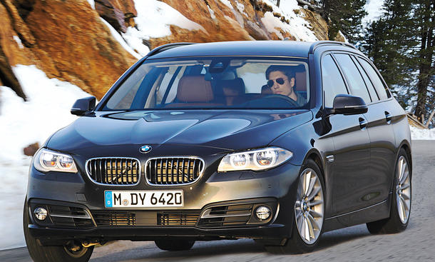 Bilder BMW 530d xDrive Touring Kurvenfahrt