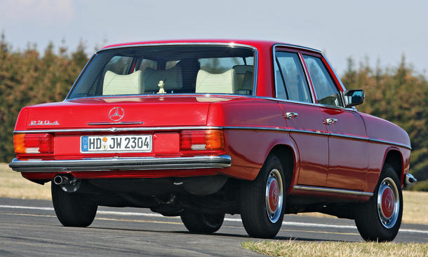 Mercedes 230.4 Bilder technische Daten Oldtimer Heck