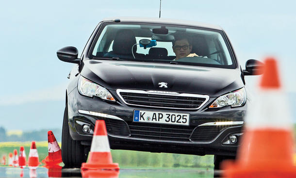 Peugeot 308 SW Blue HDi 120 Test 2014