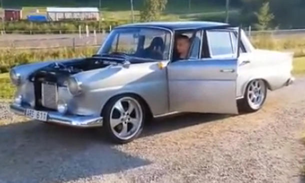 Web-Video: Wenn der Mercedes mit dem BMW... Web-Video: Wenn der Mercedes mit dem BMW...
