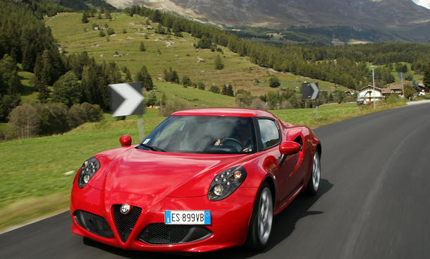 Alfa Romeo - 247 Zulassungen im August 2014
Veränderung zu Januar - August 2013: -6,9% pkw neuzulassungen kba zahlen august 2014 statistik alle marken