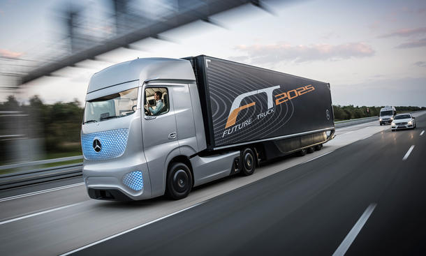 Mercedes-Benz Future Truck 2025 LKW der Zukunft Autonomes Fahren IAA Nutzfahrzeuge 2014 Studie17