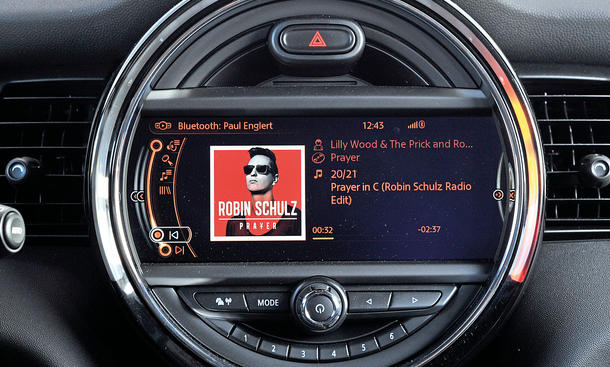 Mini Cooper Fünftürer 2014 Test Infotainment Bildschirm Funktionen