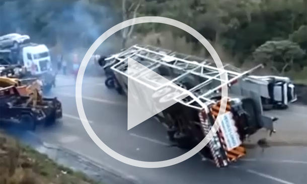 Video: Bergung eines Autotransporters als Fail Video: Bergung eines Autotransporters als Fail