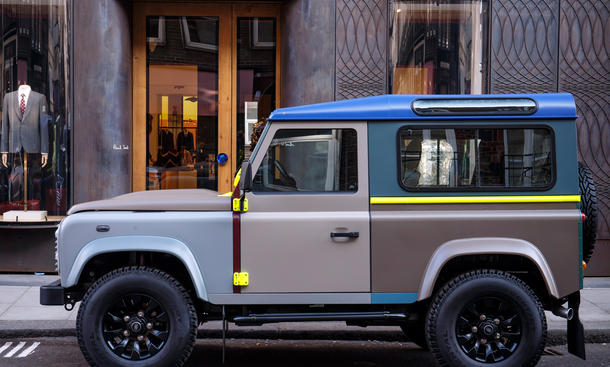 Land Rover Defender Paul Smith Sondermodell Allradantrieb Geländewagen