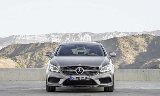 Automarkt Deutschland im April 2015 - Neuzulassungen Deutschland: Von den deutschen Herstellern legte einzig Mercedes im vergangenen Monat ein Minus hin Mercedes Neuzulassungen April 2015 Deutschland KBA Zahlen Statistik