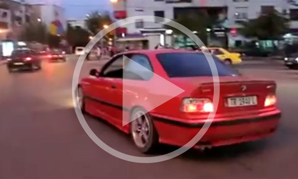 Video: Donuts mit dem E36 Video: Donuts mit dem E36