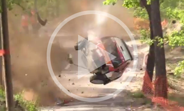 Video: Spektakulärer Rallye-Crash Video: Spektakulärer Rallye-Crash