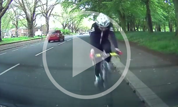 Video: Radfahrer vs. Heckscheibe Video: Radfahrer vs. Heckscheibe