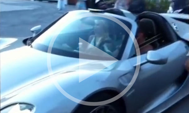 Porsche 918 Spyder: Crash-Blamage Porsche 918 Spyder: Crash-Blamage