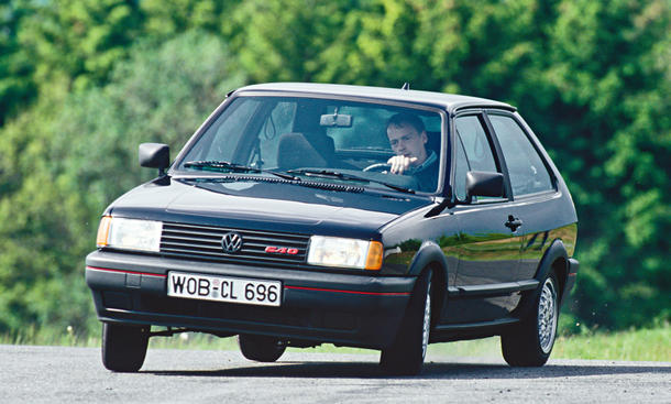 Renault Clio 16V/VW Polo G40 Coupe: Classic Cars ...