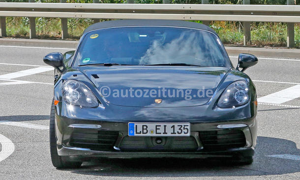 Porsche Boxster Facelift - Nur ein gewöhnlicher Porsche Boxster? Nein, Kenner sehen sofort einige Änderungen ... Erlkönige der Woche Porsche Boxster Facelift Vierzylinder-Turbo