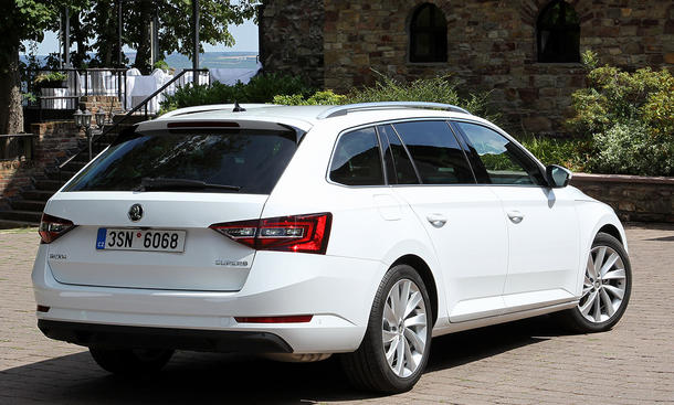 Skoda Superb GreenLine IAA 2015 TDI Spar-Diesel