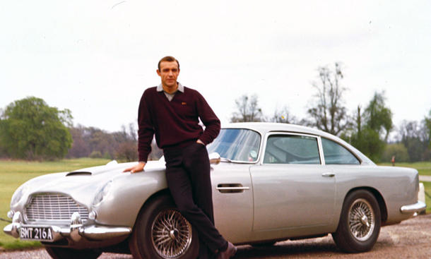 Platz 1: Aston Martin DB - Viel ist über dieses Auto bereits gesagt und geschrieben worden, von daher wollen wir uns hier gar nicht in huldigenden Elogen ergehen, sondern das zeitlose Design und das Format des Aston Martin DB für sich sprechen lassen. Als kultautos kino filmautos ferrari mustang delorean knight rider magnum hitliste