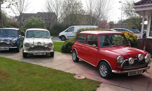 Platz 11: Mini - ... Lebens planen, ist vor allem für den halsbrecherischen Einsatz dreier karosserieverstärkten Minis in Erinnerung geblieben. In der Neuverfilmung knüpfte man an diese Tradition an und führte den neuen Mini Cooper S als Fluchtfahrzeug in kultautos kino filmautos ferrari mustang delorean knight rider magnum hitliste
