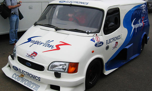 Ford Transit Supervan 3