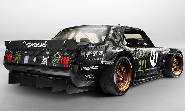 Hooning Ford Mustang