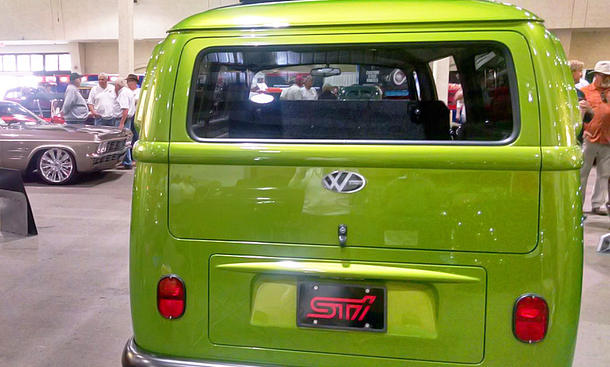 VW T2 مع سوبارو محرك من قضبان الشوارع الغوص