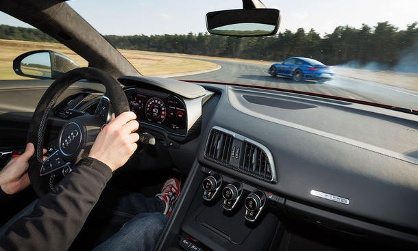 Vergleichstest: Audi R8 V10 plus vs. Porsche 911 Turbo