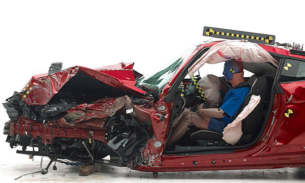 Ford Mustang im IIHS-Crashtest