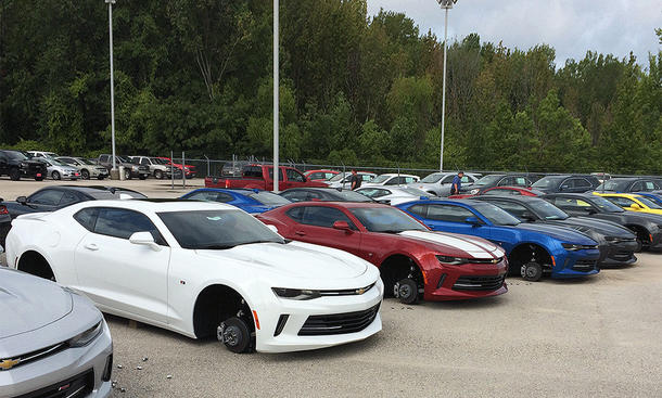 Dodge Charger SRT Hellcat/Challenger SRT Hellcat: Felgen-Diebstahl - Felgenklau scheint nach wie vor ein lukratives Geschäft zu sein: In den USA bereicherten sich Ganoven an den Alufelgen zahlreicher Dodge Charger SRT Hellcat und Challenger SRT Hellcat. D Dodge Charger SRT Hellcat/Challenger SRT Hellcat: Felgen-Diebstahl