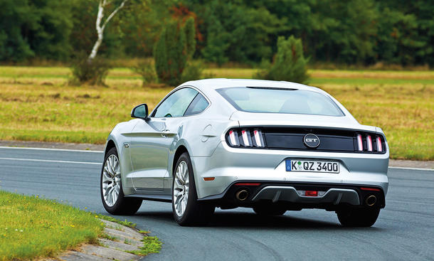 Ford Mustang/Chevrolet Camaro: Vergleich