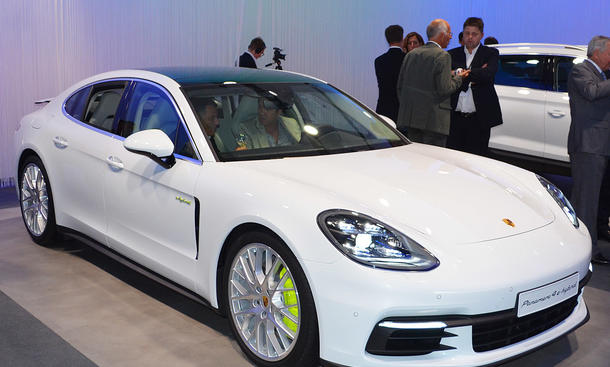 Porsche Panamera 4 E-Hybrid (2016)