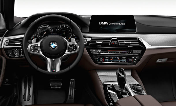 BMW M550i xDrive (2017)